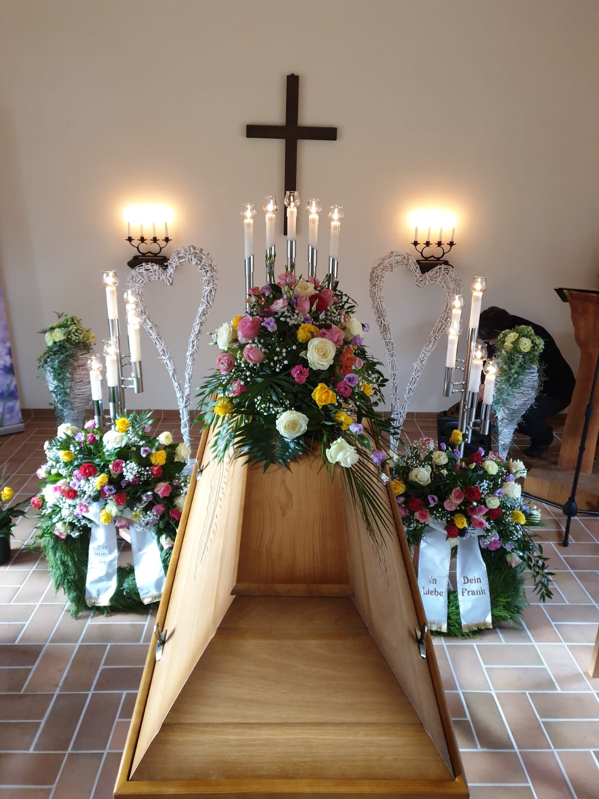 Bild von einem Sarg in der Kapelle